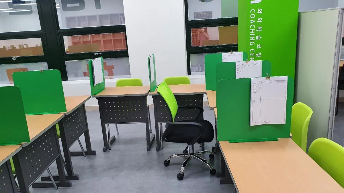 와와학습코칭학원 동춘점 학습 공간 1