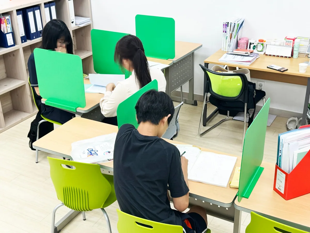 와와학습코칭학원 퇴계원점 학습 공간 2